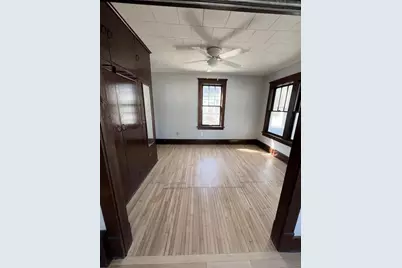 631 W 11th Avenue, Oshkosh, WI 54902 - Photo 5