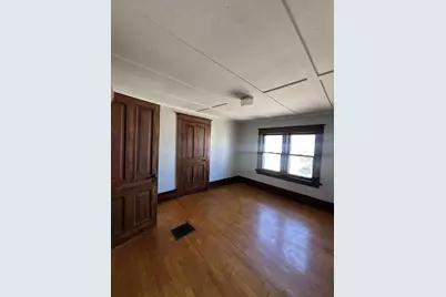 631 W 11th Avenue, Oshkosh, WI 54902 - Photo 17