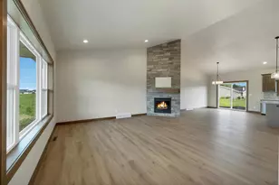 2859 Stelor Dr, Green Bay, WI 54311 - Photo 3