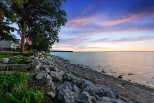 5011 Edgewater Beach Rd, Green Bay, WI 54311 - Photo 3