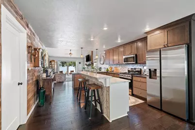 5011 Edgewater Beach Road, Green Bay, WI 54311 - Photo 7