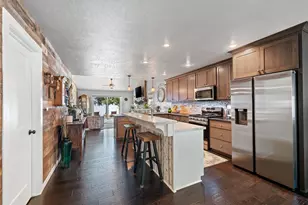 5011 Edgewater Beach Rd, Green Bay, WI 54311 - Photo 7