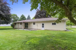 206 N Washington St, Bonduel, WI 54107 - Photo 5