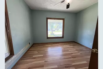 713 W Waupaca Street, New London, WI 54961 - Photo 13