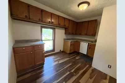 713 W Waupaca Street, New London, WI 54961 - Photo 17