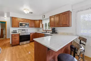 872 S Park Ave, Fond du Lac, WI 54935 - Photo 7