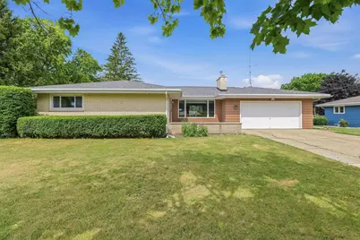 872 S Park Avenue, Fond du Lac, WI 54935 - Photo 1