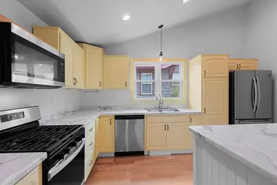417 W Beacon Avenue, New London, WI 54961 - Photo 9