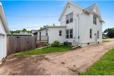 417 W Beacon Avenue, New London, WI 54961 - Photo 53