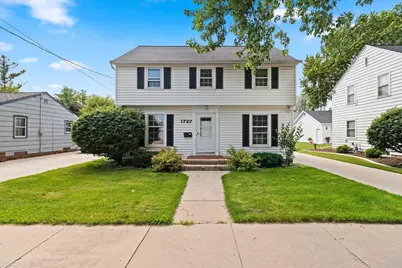 1727 N Clark Street, Appleton, WI 54911 - Photo 1