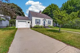 232 1st St, Menominee, MI 49858 - Photo 5