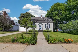 232 1st St, Menominee, MI 49858 - Photo 3