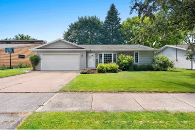 1001 S Arlington Street, Appleton, WI 54915 - Photo 1