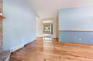 1001 S Arlington St, Appleton, WI 54915 - Photo 9