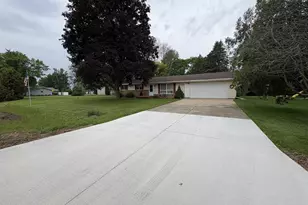 205 N Meyer St, Cecil, WI 54111 - Photo 23