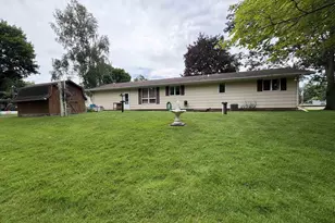 205 N Meyer St, Cecil, WI 54111 - Photo 25