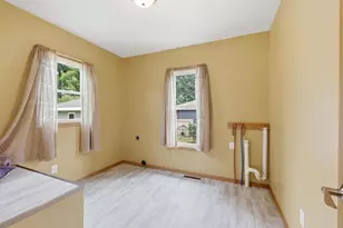 47 E 14th St, Clintonville, WI 54929 - Photo 11
