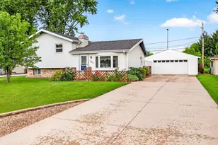 1164 Mayer St, Menasha, WI 54952 - Photo 1