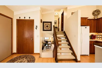 1385 W 18th Avenue #2, Oshkosh, WI 54902 - Photo 9