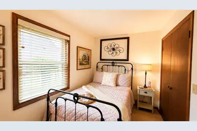 1385 W 18th Avenue #2, Oshkosh, WI 54902 - Photo 25