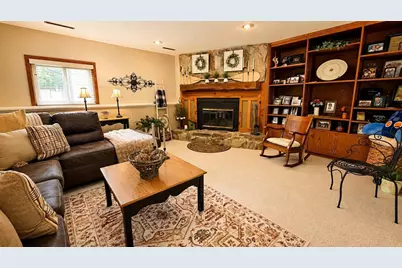 1385 W 18th Avenue #2, Oshkosh, WI 54902 - Photo 13