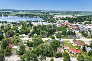 110 W Parker St, Weyauwega, WI 54983 - Photo 3