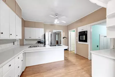 110 W Parker Street, Weyauwega, WI 54983 - Photo 9
