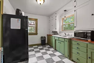 225 Gray St, Green Bay, WI 54303 - Photo 15