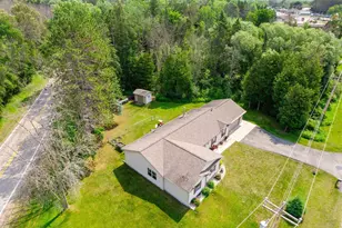 180 Chicago Ct, Peshtigo, WI 54157 - Photo 3