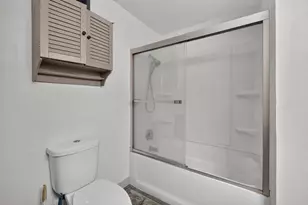 301 Burns St, Marinette, WI 54143 - Photo 15