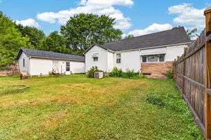 301 Burns St, Marinette, WI 54143 - Photo 27