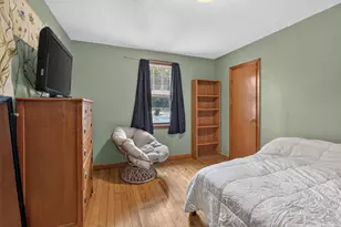 301 Burns St, Marinette, WI 54143 - Photo 11