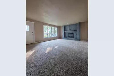 1000 W Browning Street, Appleton, WI 54914 - Photo 5