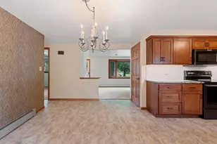1203 Vly Vw Rd, Green Bay, WI 54304 - Photo 11