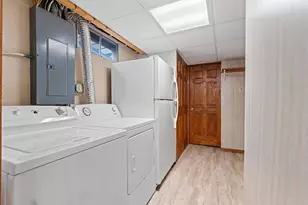 1203 Vly Vw Rd, Green Bay, WI 54304 - Photo 37