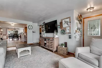 2112 S Oneida Street, Green Bay, WI 54304 - Photo 7