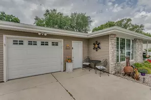 2112 S Oneida St, Green Bay, WI 54304 - Photo 53