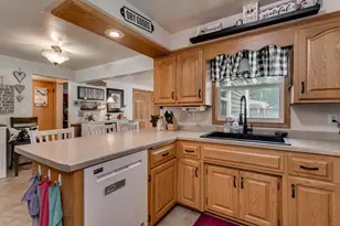 2112 S Oneida St, Green Bay, WI 54304 - Photo 9