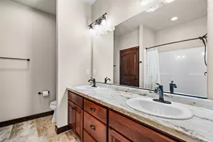 1270 Cameron Cir, Neenah, WI 54956 - Photo 23