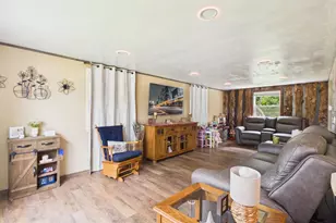 4020 N Ballard Rd, Appleton, WI 54913 - Photo 7