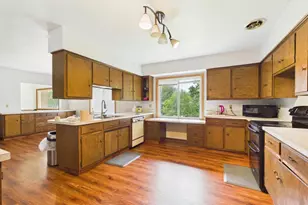 2450 Brenner Pl, Green Bay, WI 54301 - Photo 13