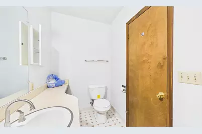 2450 Brenner Place, Green Bay, WI 54301 - Photo 19
