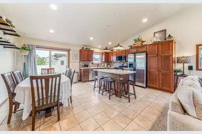 2315 Meadow Flower Court, Neenah, WI 54956 - Photo 9