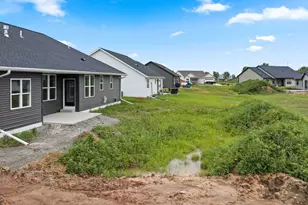1430 Divinity Dr, De Pere, WI 54115 - Photo 45