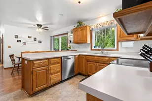 6383 Kelly Jo Dr, Abrams, WI 54101 - Photo 11