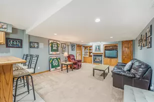 2767 Oakwood Cir, Oshkosh, WI 54904 - Photo 29