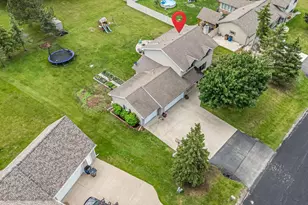 2767 Oakwood Cir, Oshkosh, WI 54904 - Photo 41