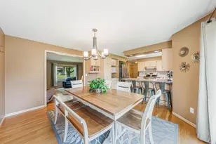 2767 Oakwood Cir, Oshkosh, WI 54904 - Photo 9