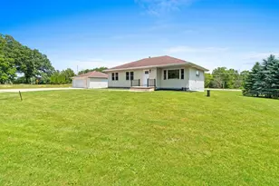 1734 Oakridge Pl, Neenah, WI 54956 - Photo 43
