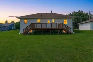 1734 Oakridge Pl, Neenah, WI 54956 - Photo 35